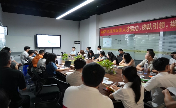 Potenziare la competenza dei clienti | Formazione sui prodotti elettrici condotta da Product Manager e ingegneri iHF